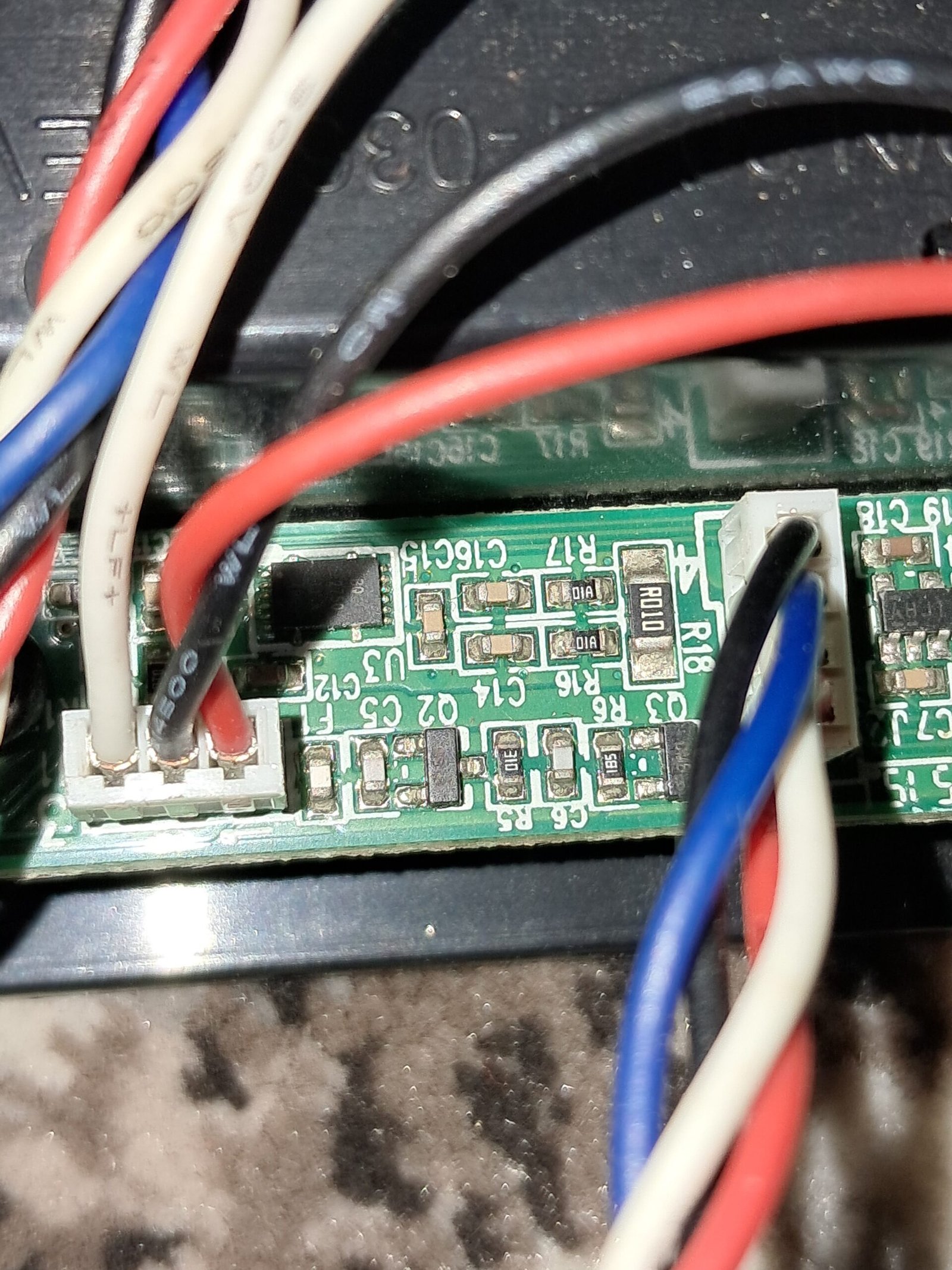 Macro inspection of defective Q1 SMD component